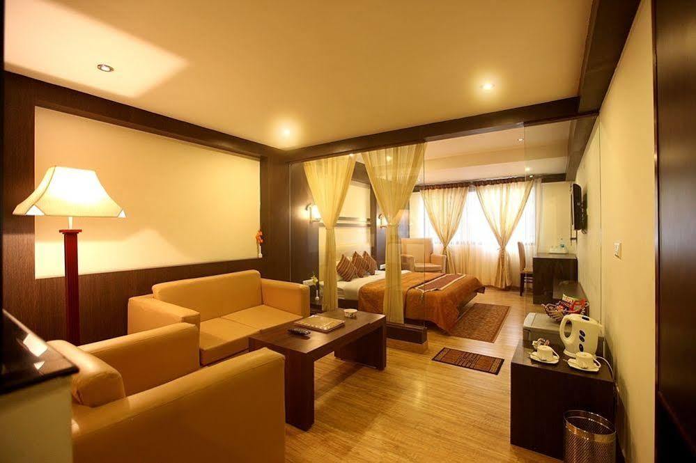 Hotel Bridge View Regency Shimla Exterior foto
